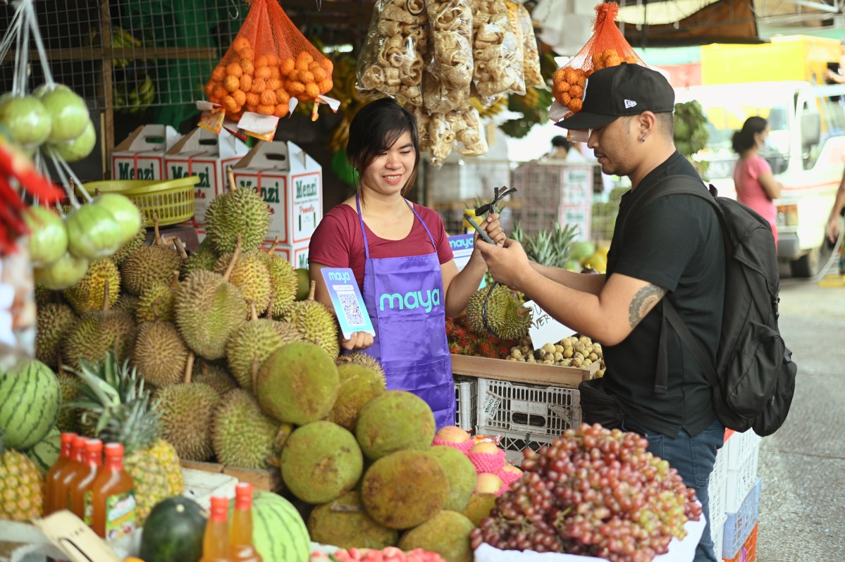 Mandaue-City-Halts-New-Fruit-Vendor-Fee-Amid-Vendor-Concerns