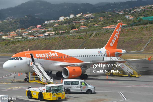 EasyJet-Flight-Returns-to-Lyon-After-Passenger-Attempts-Cockpit-Breach